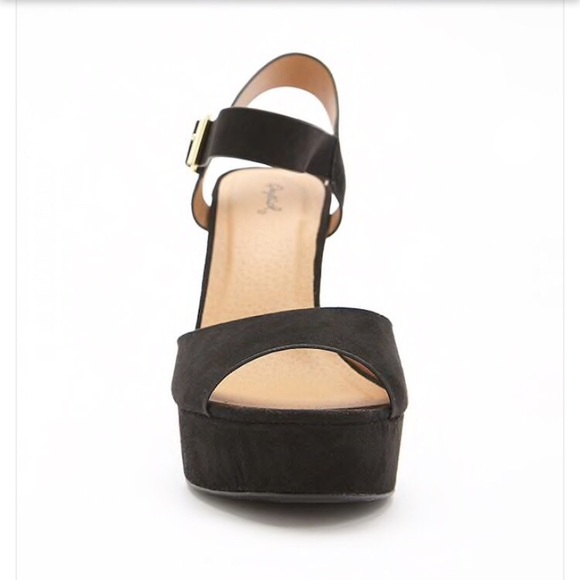 NWB Black Vegan Suede Peep Toe Platform Heels - Picture 3 of 8